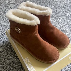 Michael Kors winter boots